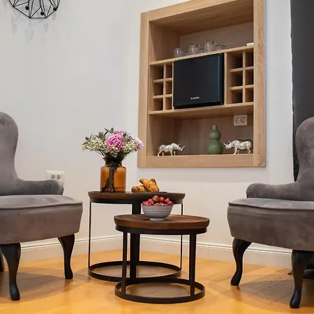 Guest house Luxury Lav