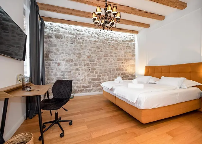 Luxury Lav Gostinjska kuća 3*