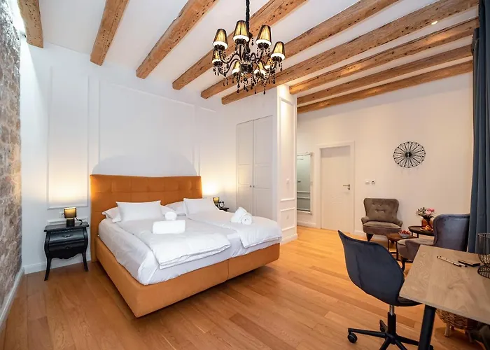 Gostinjska kuća Luxury Lav 3*