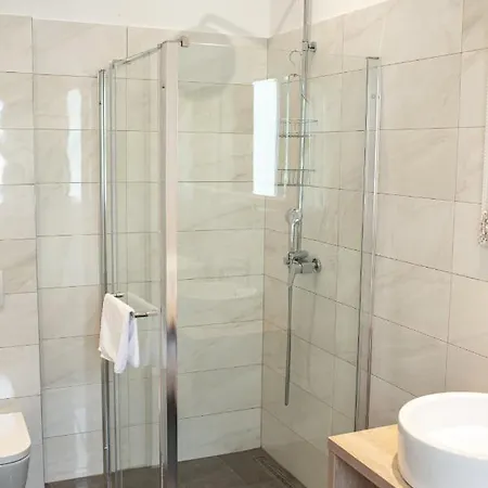 Luxury Lav בית הארחה זאדאר